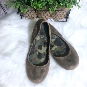 Lucky Brand | Leather camo Flats